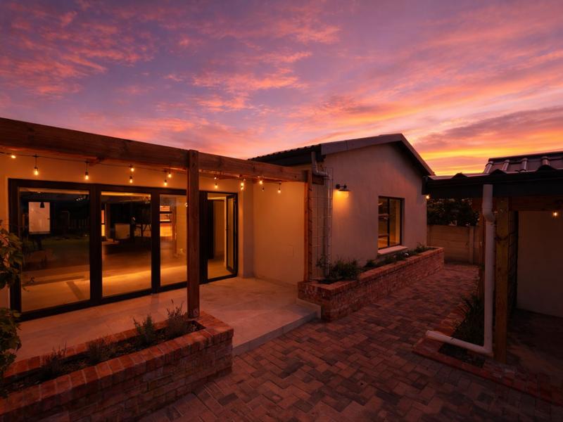 3 Bedroom Property for Sale in Hartenbos Central Western Cape